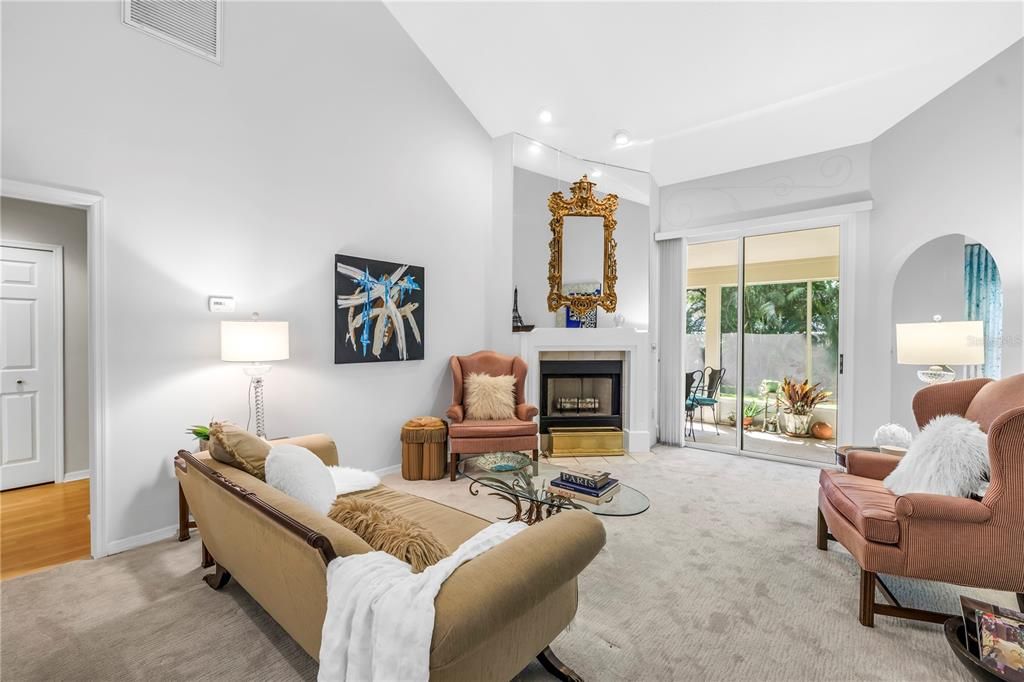 For Sale: $689,000 (3 beds, 2 baths, 1940 Square Feet)