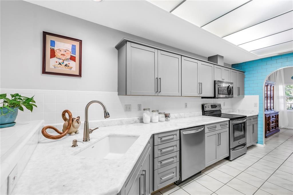 For Sale: $689,000 (3 beds, 2 baths, 1940 Square Feet)