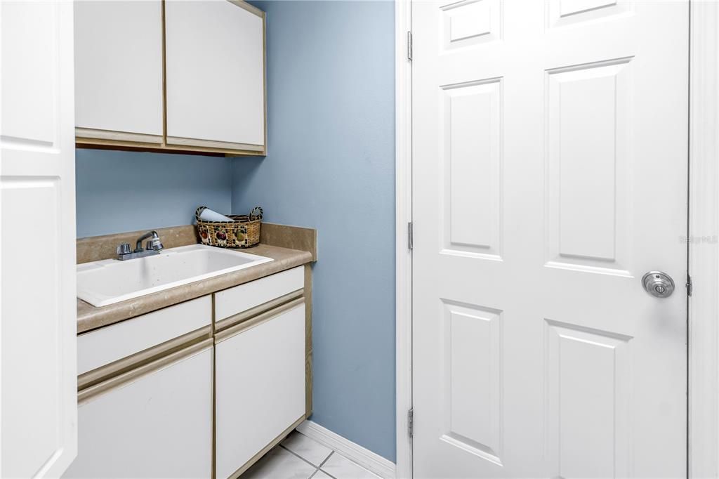 For Sale: $689,000 (3 beds, 2 baths, 1940 Square Feet)