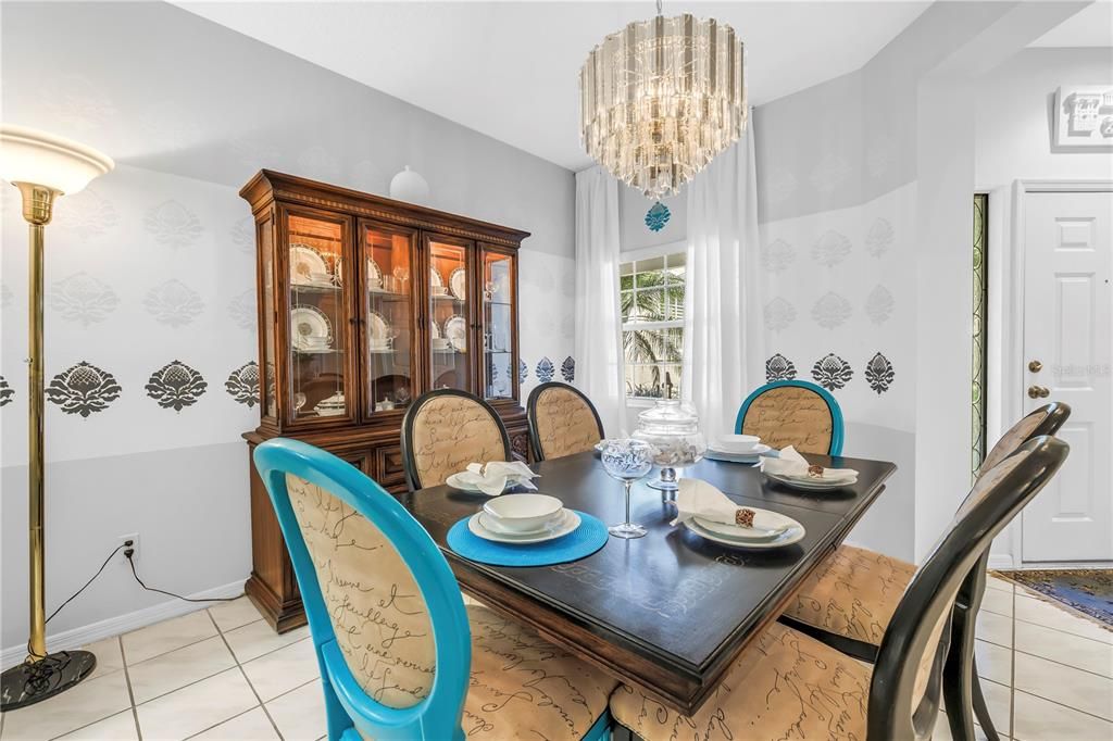 For Sale: $689,000 (3 beds, 2 baths, 1940 Square Feet)