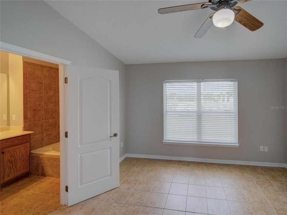 Active With Contract: $359,000 (3 beds, 2 baths, 1480 Square Feet)