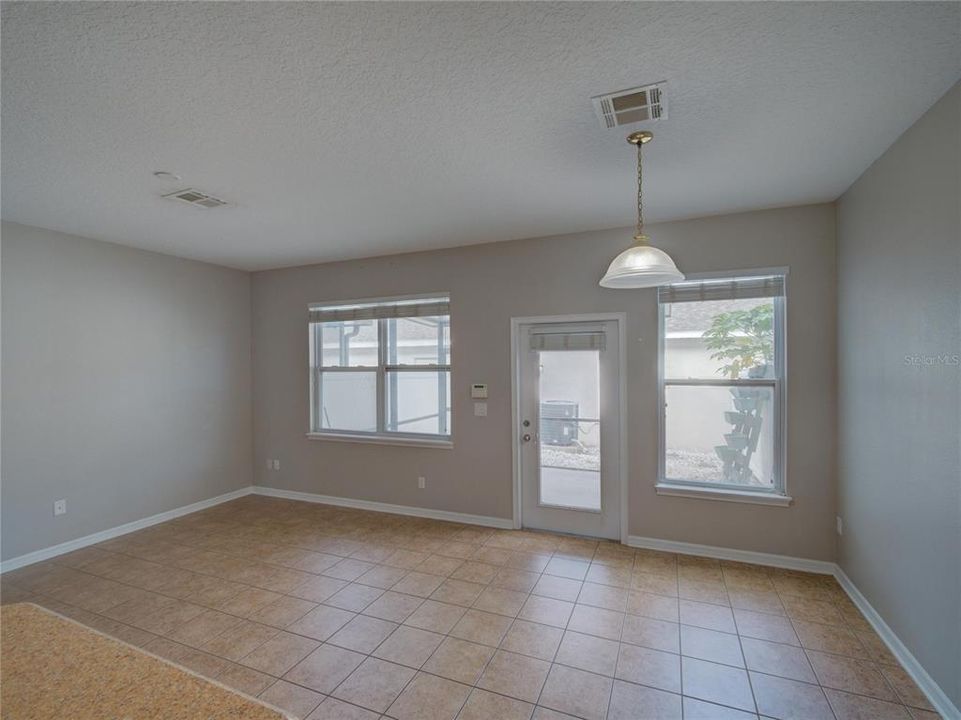 Active With Contract: $359,000 (3 beds, 2 baths, 1480 Square Feet)