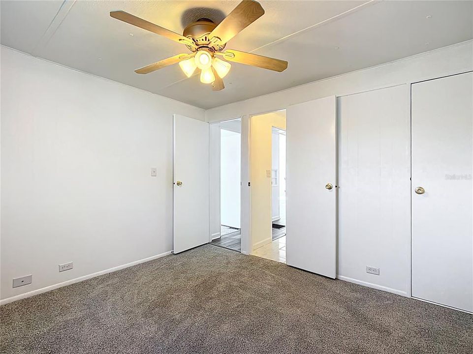 Active With Contract: $139,000 (2 beds, 2 baths, 1296 Square Feet)