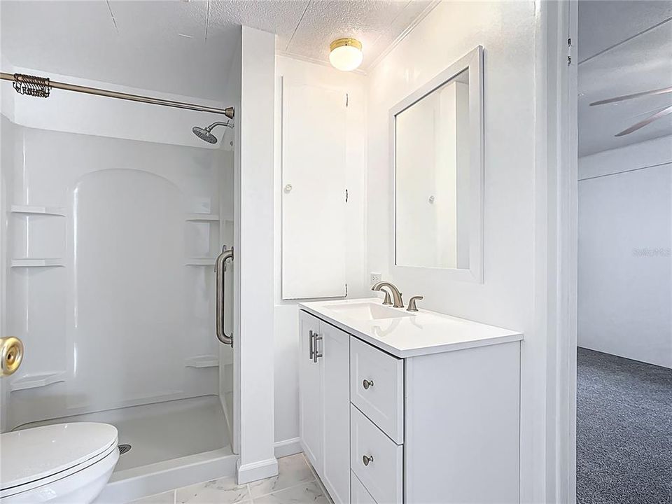 Active With Contract: $139,000 (2 beds, 2 baths, 1296 Square Feet)