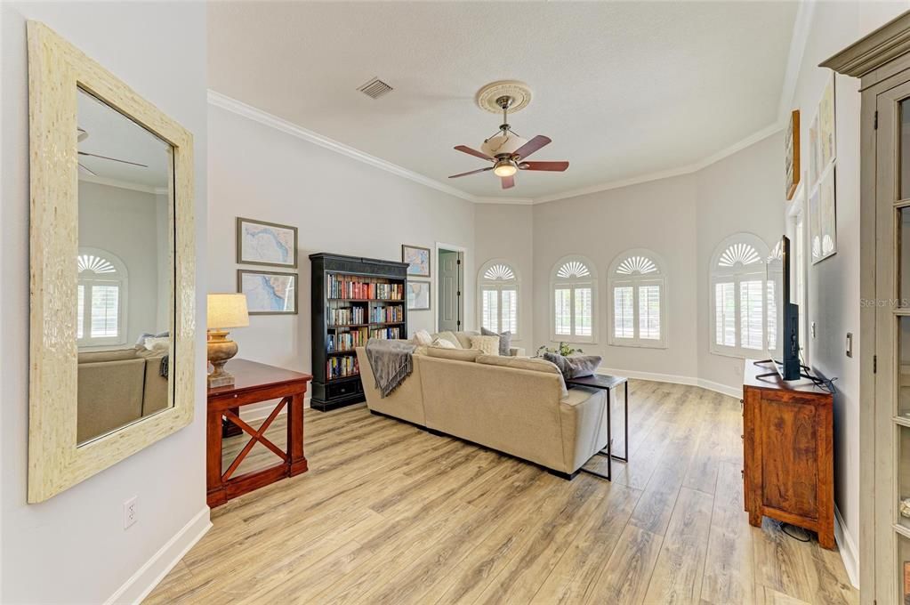 For Sale: $1,899,900 (5 beds, 4 baths, 3890 Square Feet)