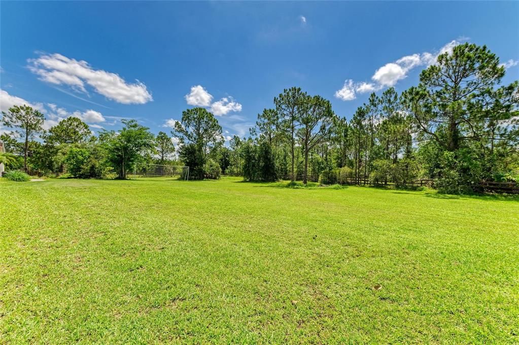 For Sale: $1,899,900 (5 beds, 4 baths, 3890 Square Feet)