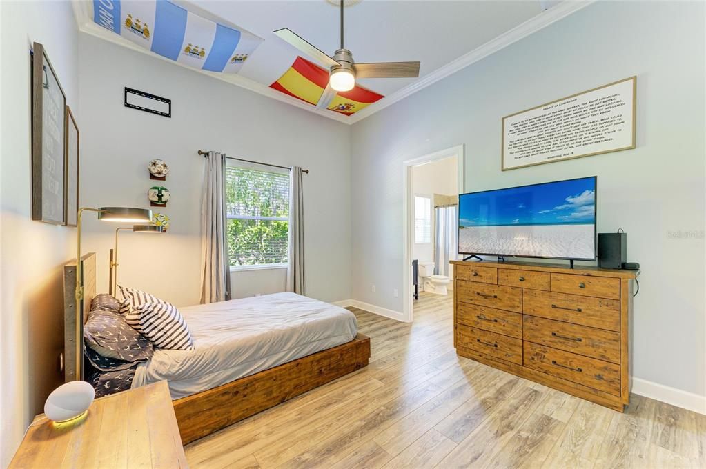 For Sale: $1,899,900 (5 beds, 4 baths, 3890 Square Feet)