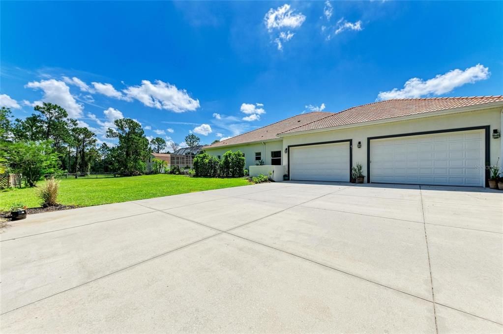 For Sale: $1,899,900 (5 beds, 4 baths, 3890 Square Feet)