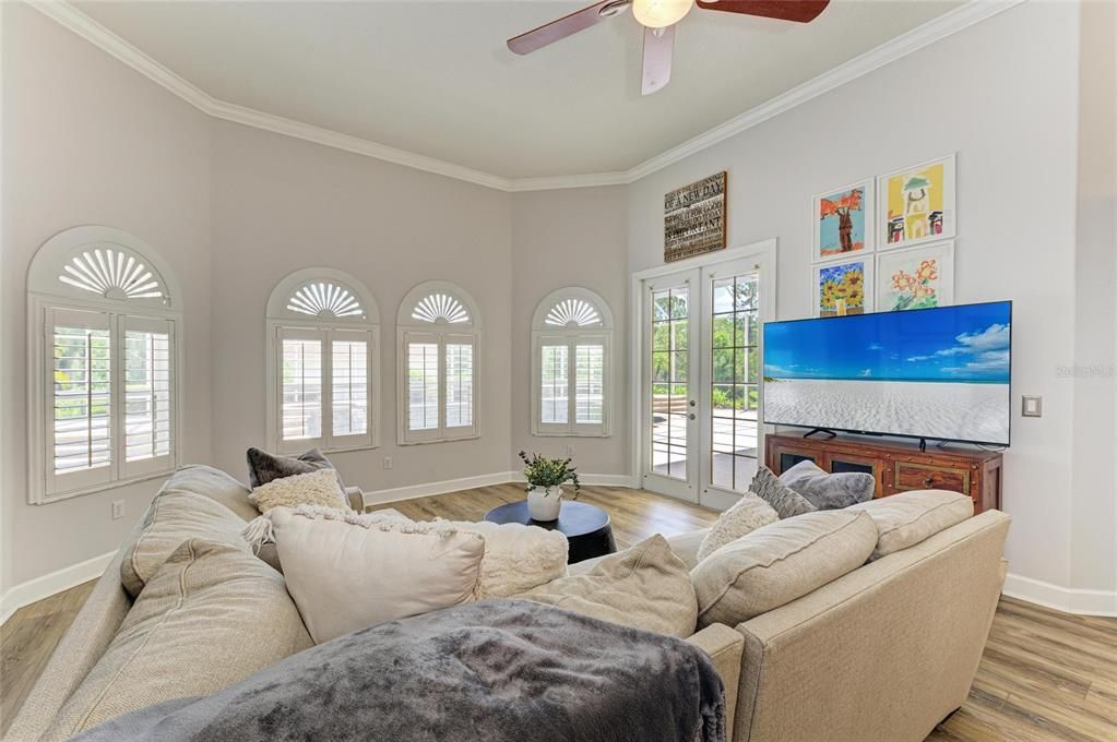 For Sale: $1,899,900 (5 beds, 4 baths, 3890 Square Feet)