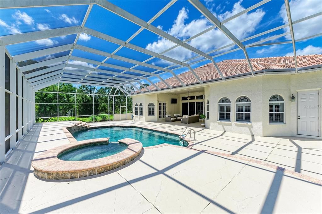 For Sale: $1,899,900 (5 beds, 4 baths, 3890 Square Feet)