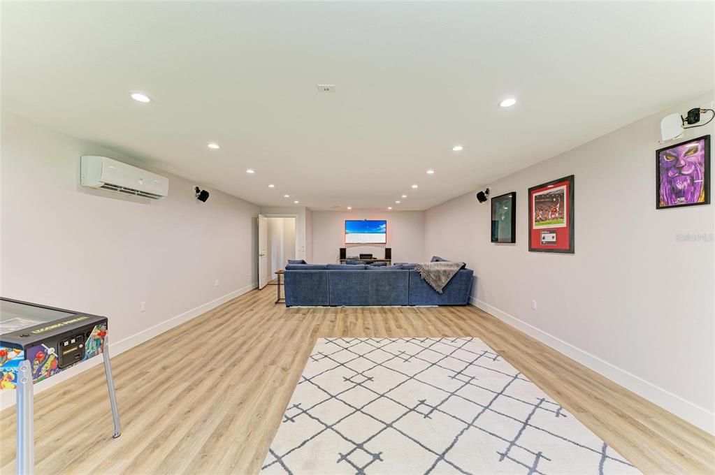 For Sale: $1,899,900 (5 beds, 4 baths, 3890 Square Feet)