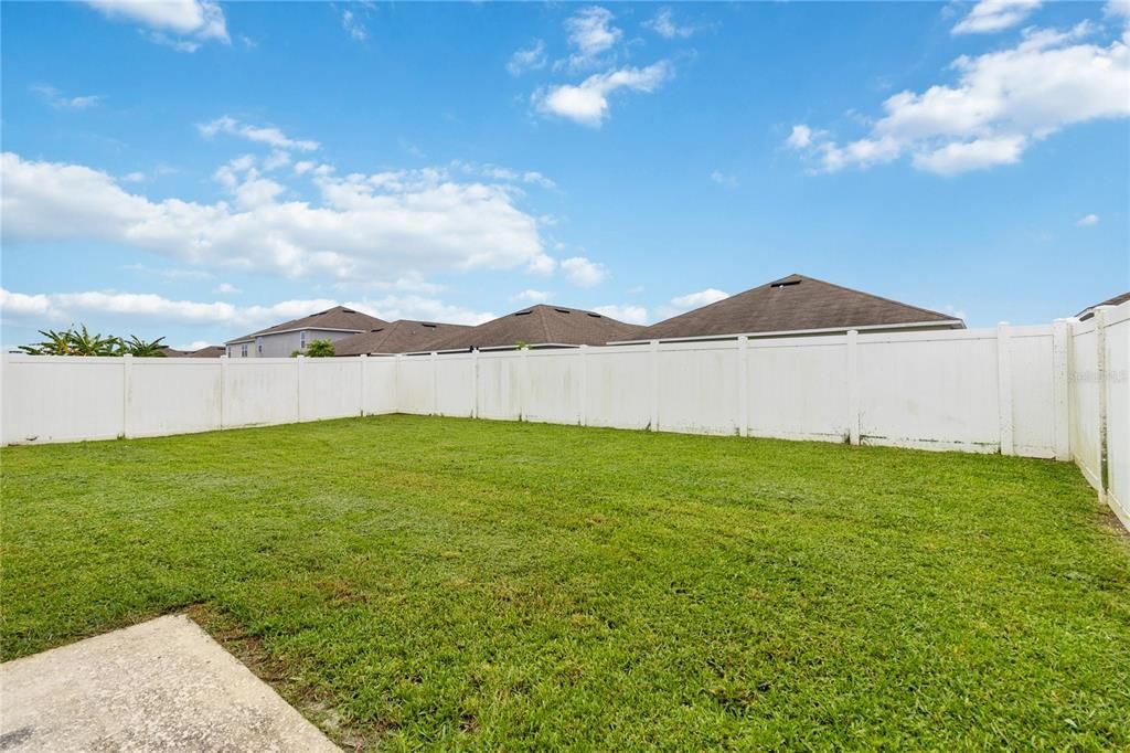 Active With Contract: $1,895 (4 beds, 2 baths, 1751 Square Feet)