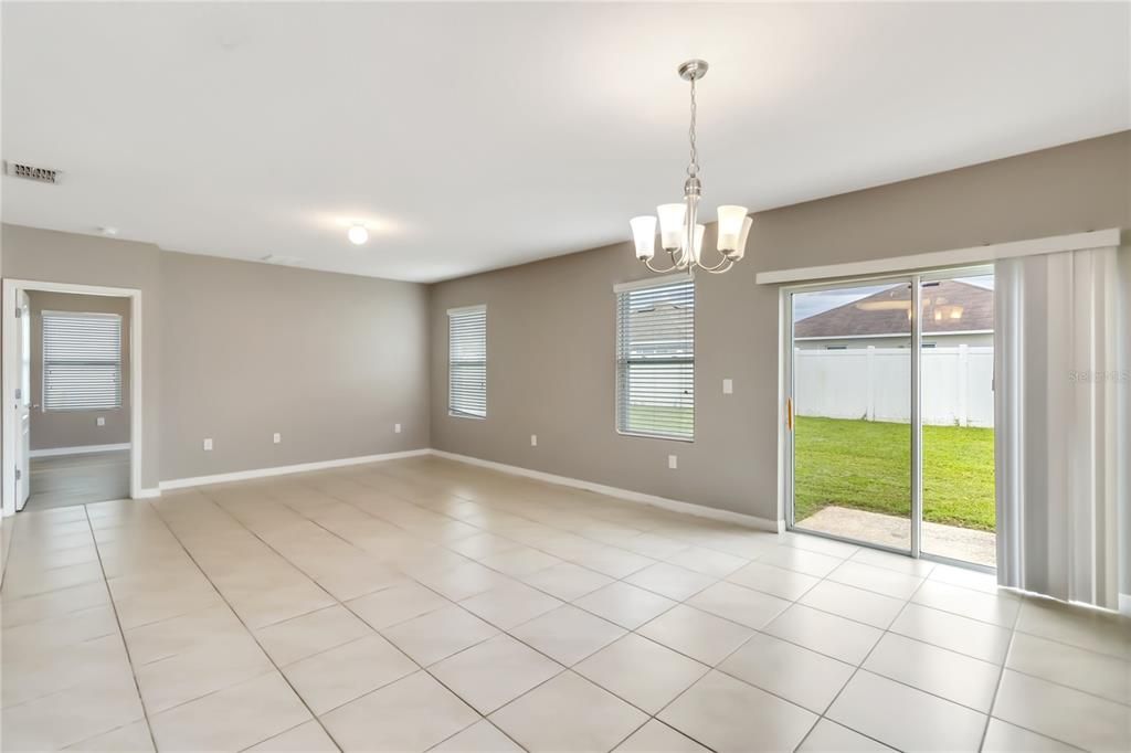 Active With Contract: $1,895 (4 beds, 2 baths, 1751 Square Feet)