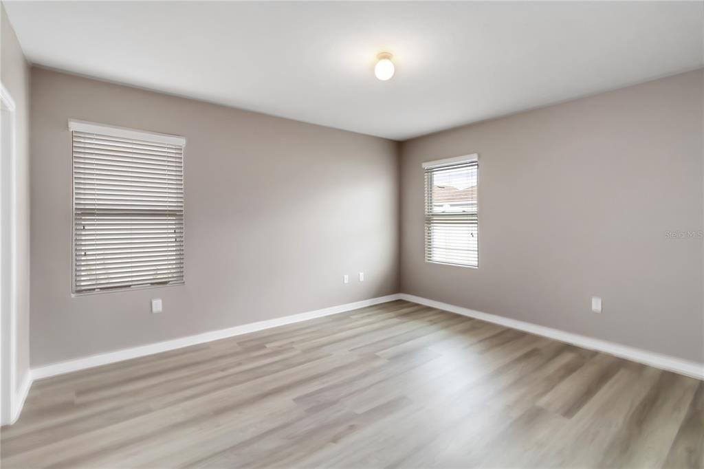 Active With Contract: $1,895 (4 beds, 2 baths, 1751 Square Feet)