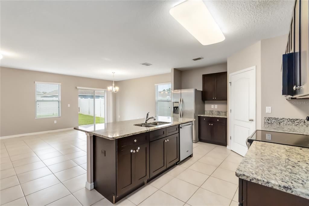 Active With Contract: $1,895 (4 beds, 2 baths, 1751 Square Feet)