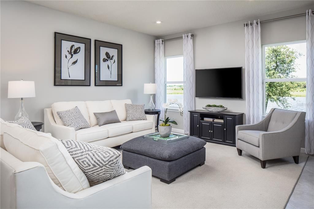 Active With Contract: $435,275 (3 beds, 2 baths, 2021 Square Feet)