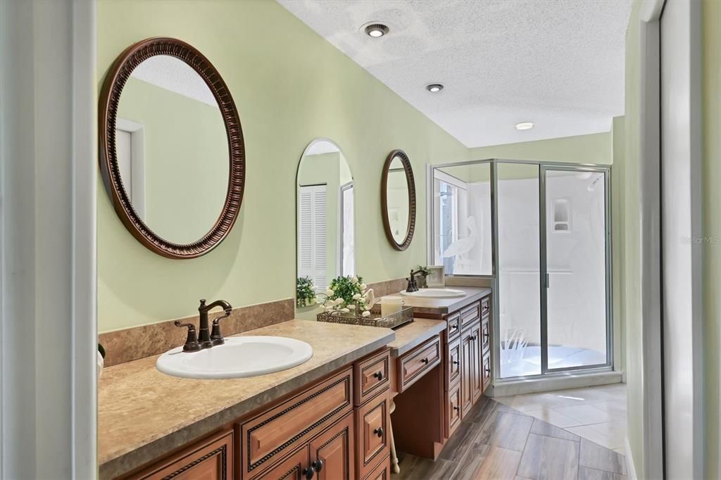 На продажу: $625,000 (3 спален, 3 ванн, 2174 Квадратных фут)