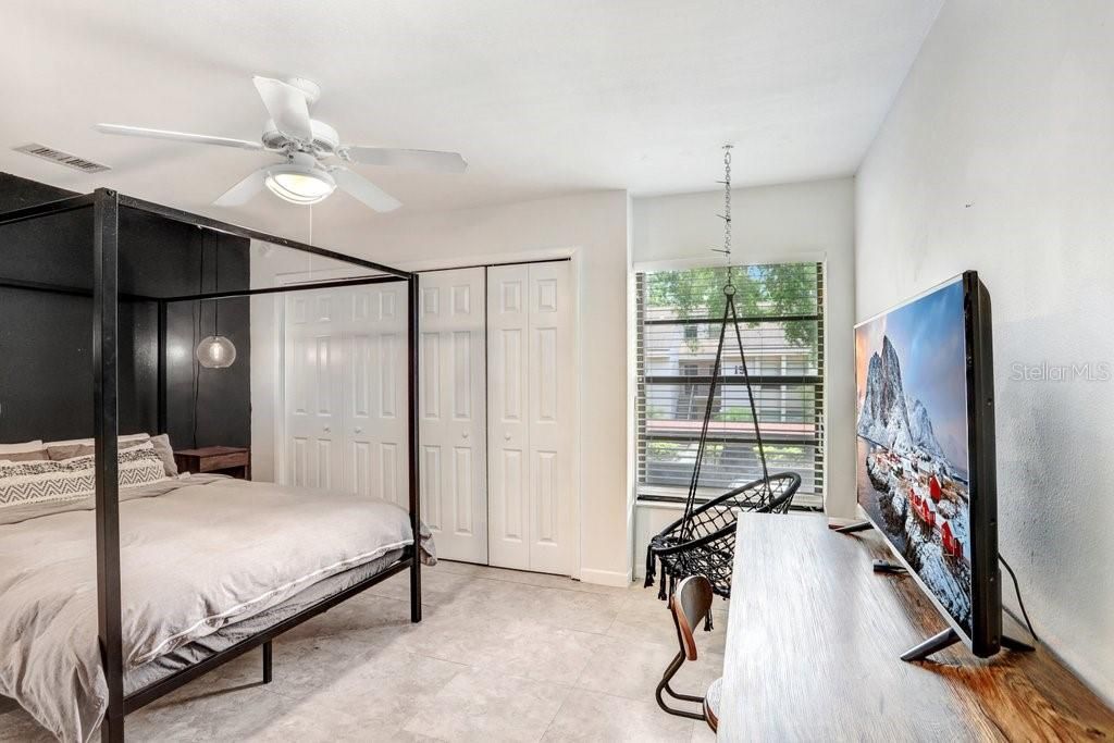 Activo con contrato: $159,000 (2 camas, 2 baños, 1324 Pies cuadrados)