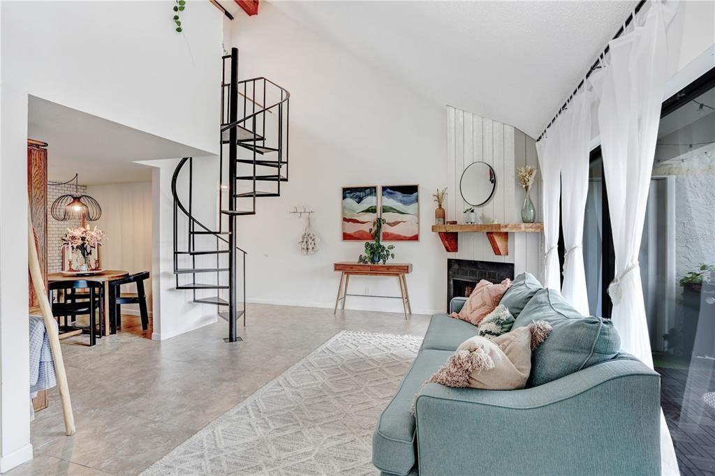 Activo con contrato: $159,000 (2 camas, 2 baños, 1324 Pies cuadrados)