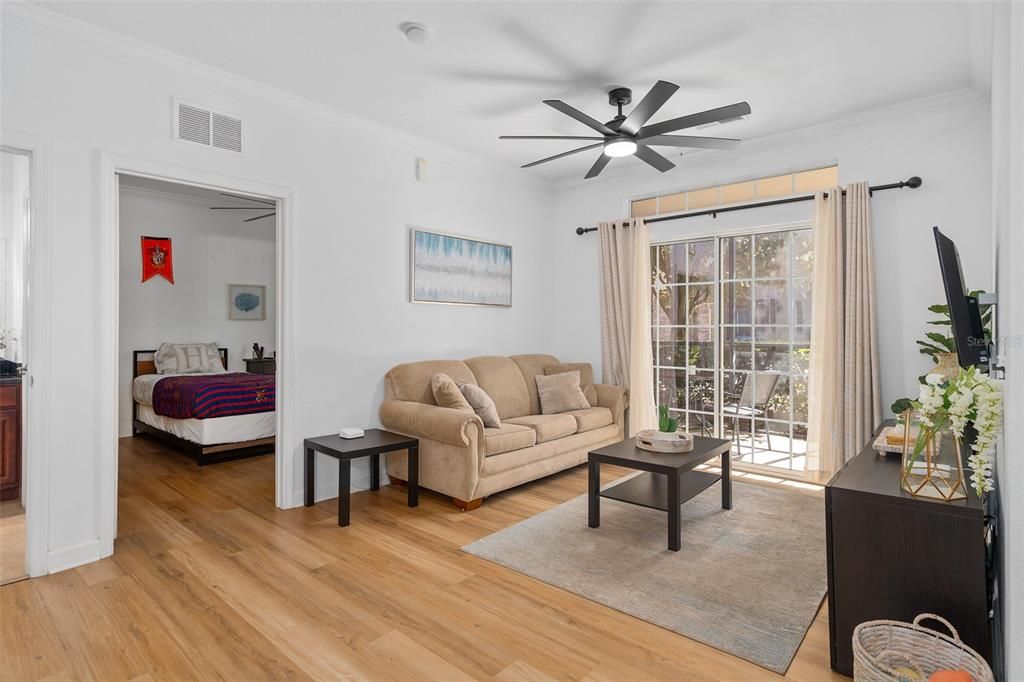 待售: $185,000 (2 贝兹, 2 浴室, 1134 平方英尺)