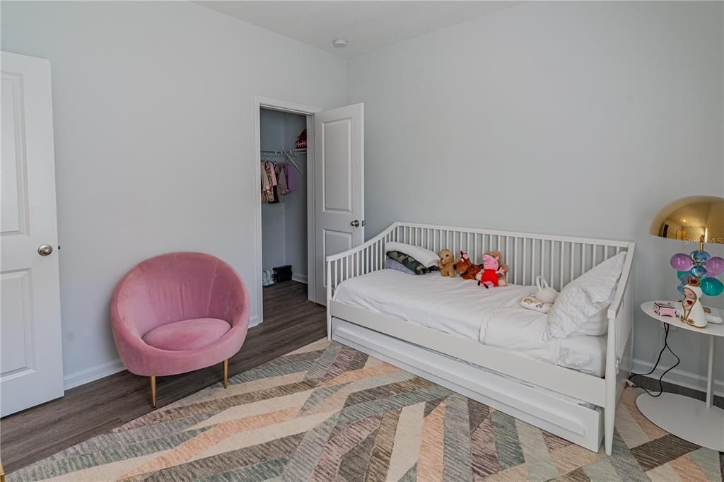 For Sale: $750,000 (5 beds, 4 baths, 3332 Square Feet)