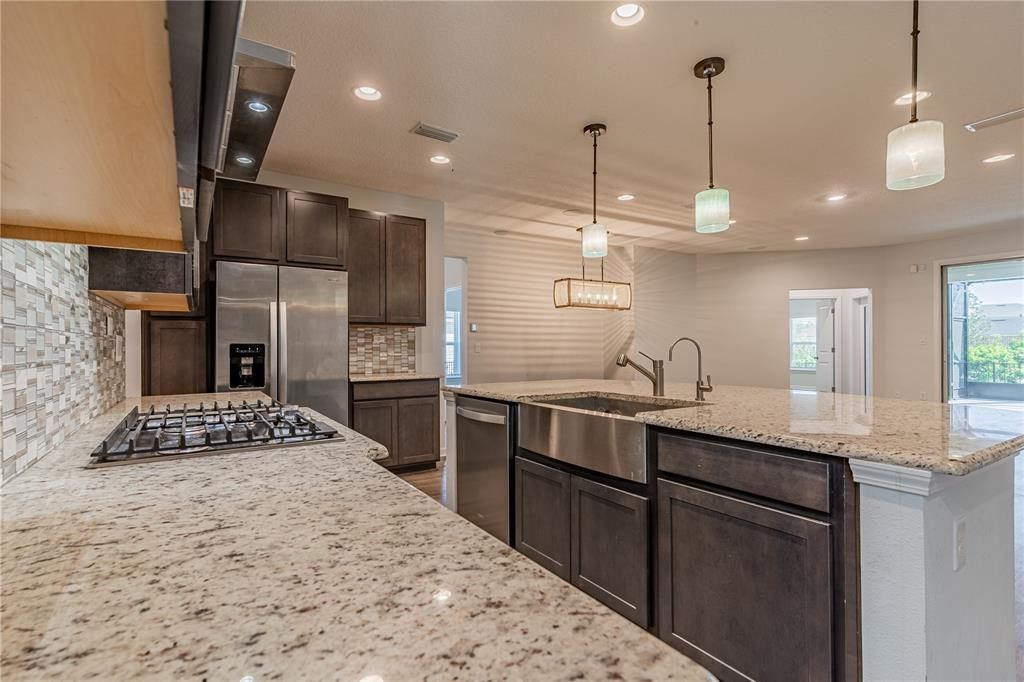 For Sale: $750,000 (5 beds, 4 baths, 3332 Square Feet)