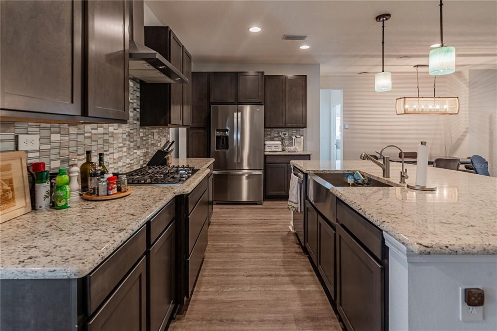 For Sale: $750,000 (5 beds, 4 baths, 3332 Square Feet)