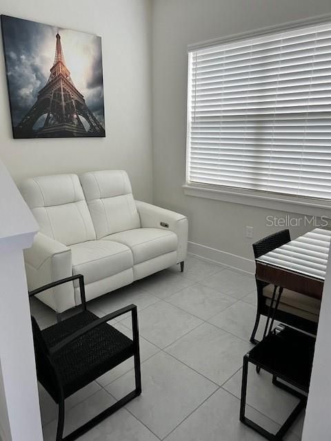 На продажу: $495,000 (4 спален, 2 ванн, 1940 Квадратных фут)