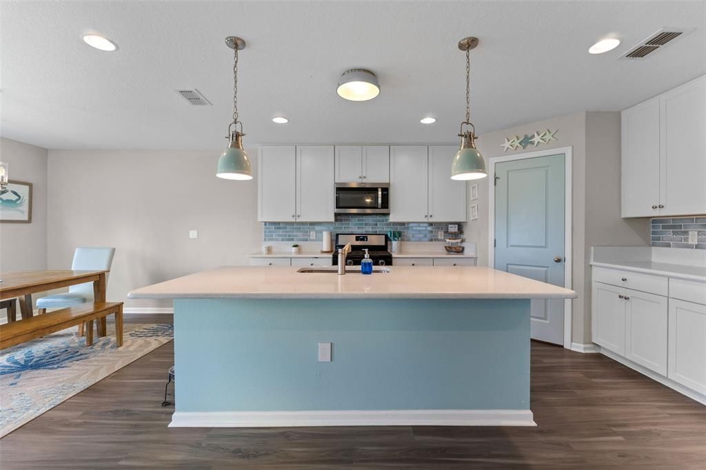 На продажу: $447,490 (4 спален, 3 ванн, 2495 Квадратных фут)