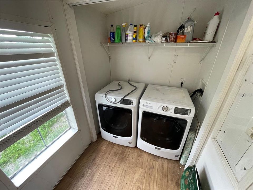 На продажу: $155,000 (3 спален, 2 ванн, 1648 Квадратных фут)