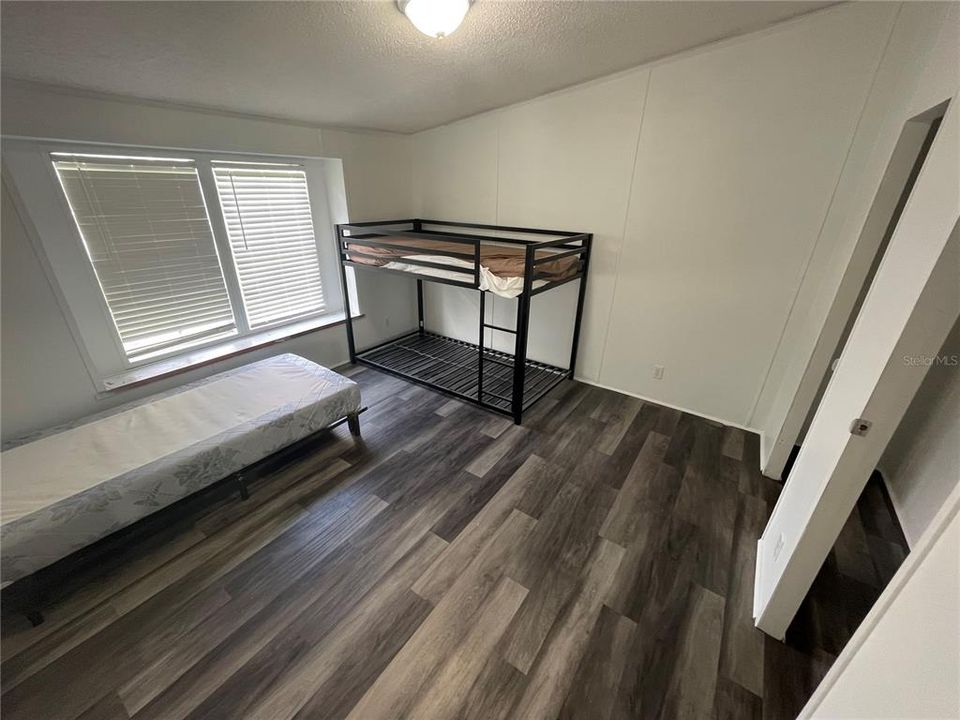 На продажу: $155,000 (3 спален, 2 ванн, 1648 Квадратных фут)