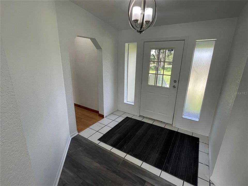 На продажу: $155,000 (3 спален, 2 ванн, 1648 Квадратных фут)