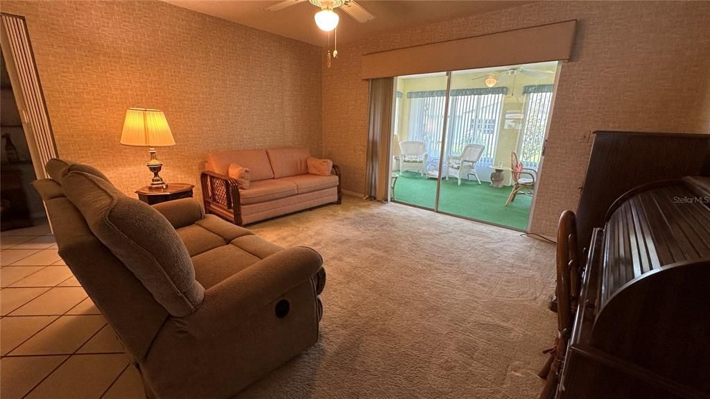 待售: $219,900 (2 贝兹, 2 浴室, 1756 平方英尺)