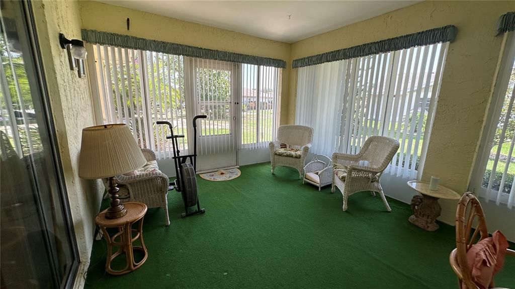 待售: $219,900 (2 贝兹, 2 浴室, 1756 平方英尺)