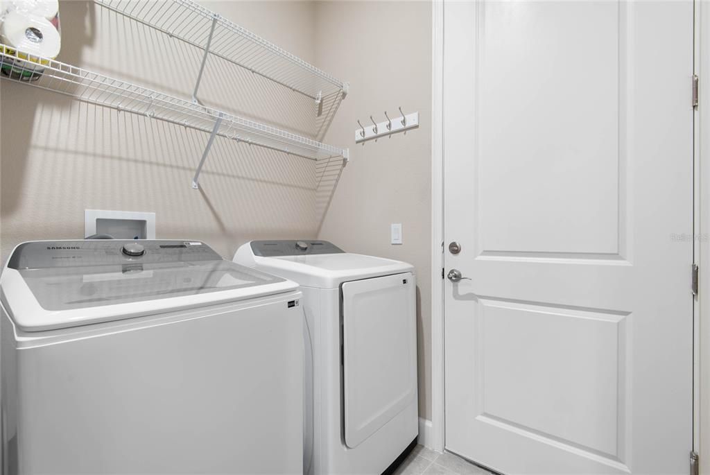 Active With Contract: $399,000 (2 beds, 2 baths, 1529 Square Feet)