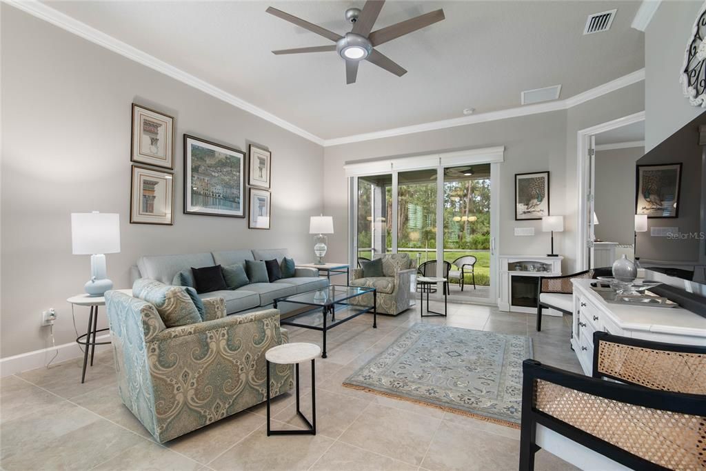 Active With Contract: $399,000 (2 beds, 2 baths, 1529 Square Feet)