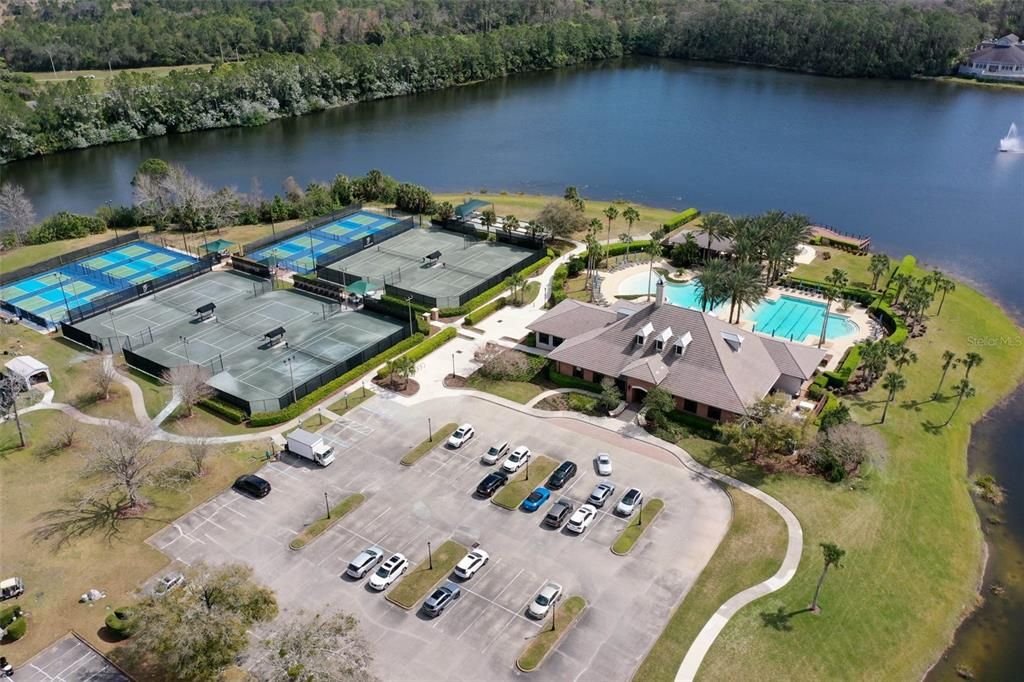 Active With Contract: $399,000 (2 beds, 2 baths, 1529 Square Feet)