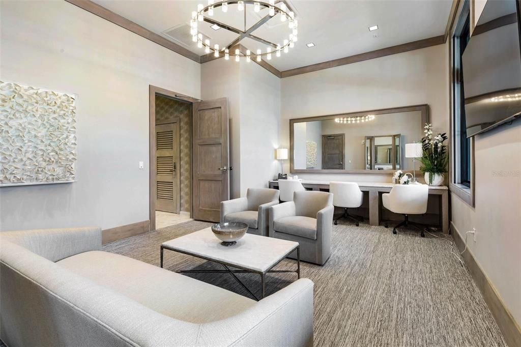 Active With Contract: $399,000 (2 beds, 2 baths, 1529 Square Feet)