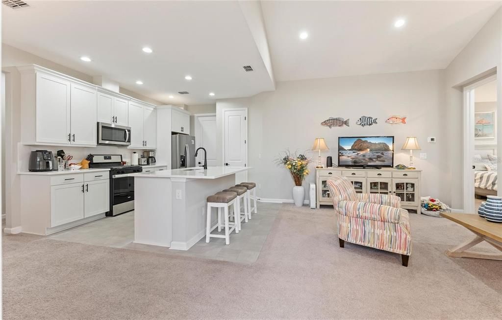 For Rent: $2,500 (2 beds, 2 baths, 1464 Square Feet)