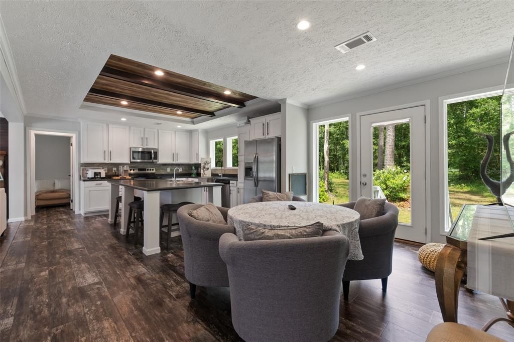 For Sale: $794,900 (3 beds, 3 baths, 2491 Square Feet)