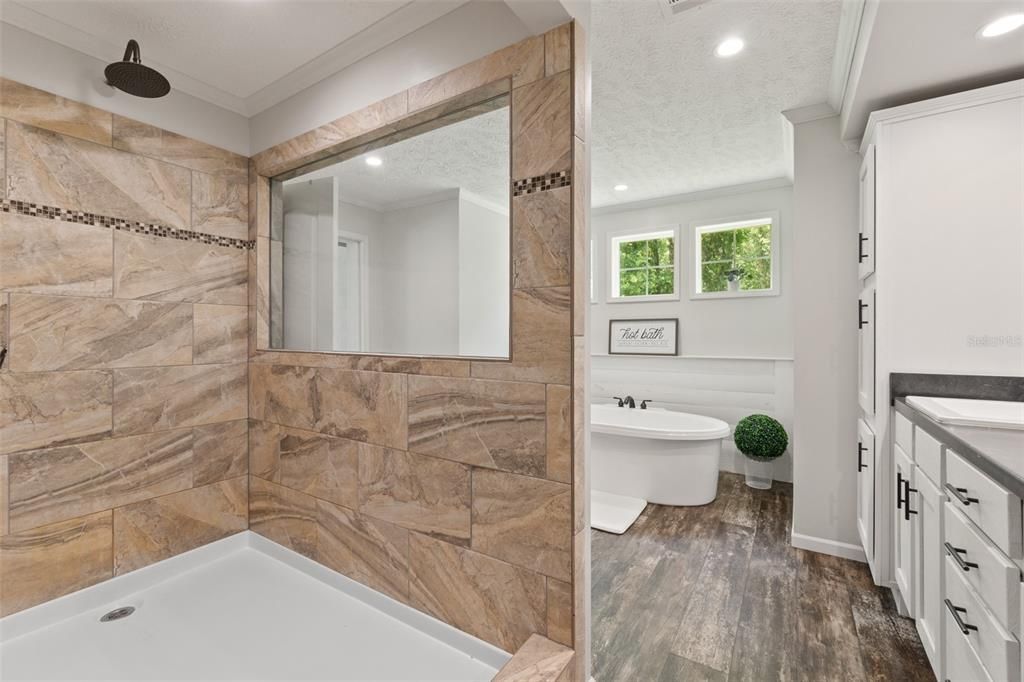 For Sale: $794,900 (3 beds, 3 baths, 2491 Square Feet)