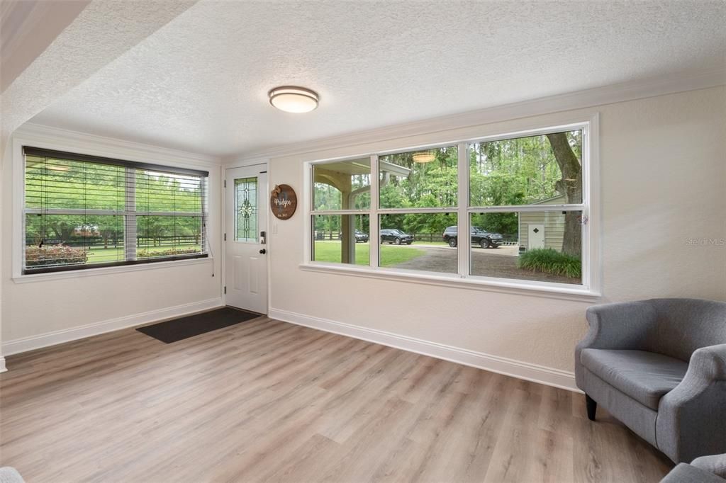 For Sale: $794,900 (3 beds, 3 baths, 2491 Square Feet)