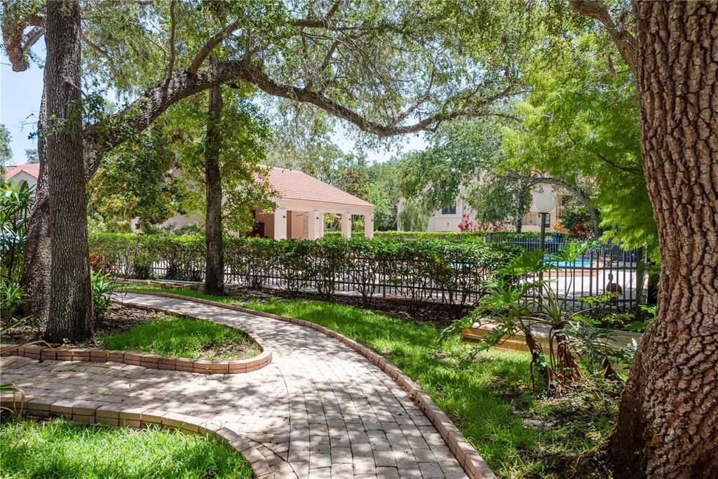 На продажу: $273,000 (2 спален, 1 ванн, 1020 Квадратных фут)