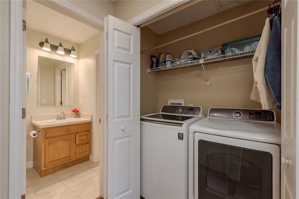 На продажу: $273,000 (2 спален, 1 ванн, 1020 Квадратных фут)