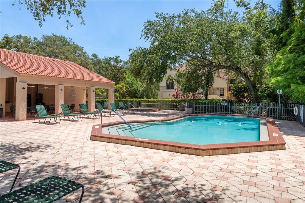 На продажу: $273,000 (2 спален, 1 ванн, 1020 Квадратных фут)