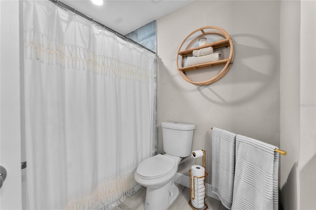 Active With Contract: $314,900 (3 beds, 2 baths, 1354 Square Feet)