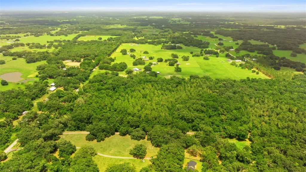 待售: $1,015,600 (25.39 acres)