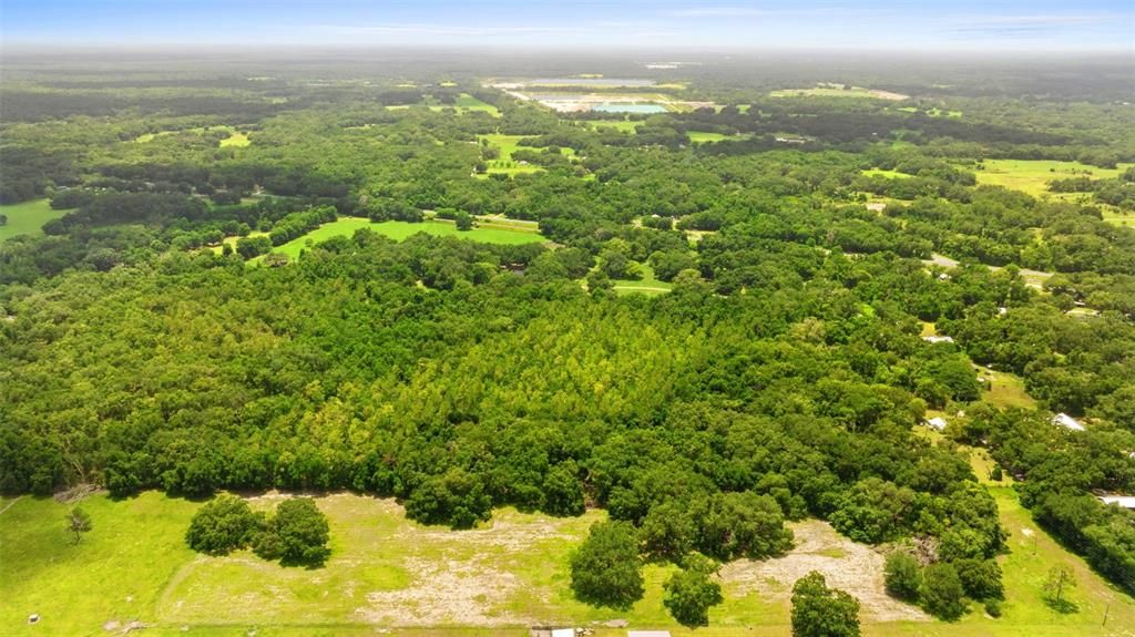 待售: $1,015,600 (25.39 acres)