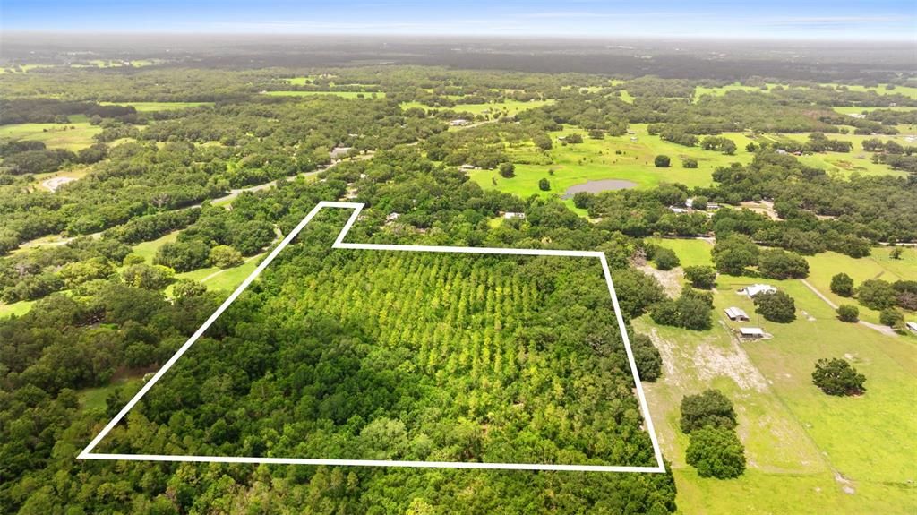 待售: $1,015,600 (25.39 acres)