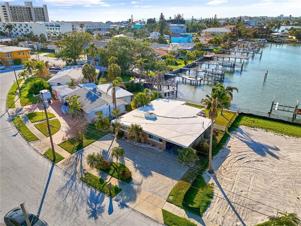 En Venta: $775,000 (2 camas, 1 baños, 1496 Pies cuadrados)